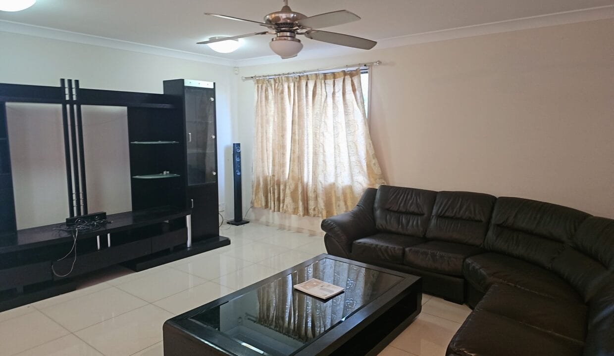 36 Pearce Road, Quakers Hill NSW 2763 (10)