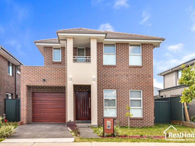8-Qualmann-Street-Jordan-Springs-NSW-2747-RealHome-Agent-Derik-Gomes-Rent-Real-Estate-Sydney