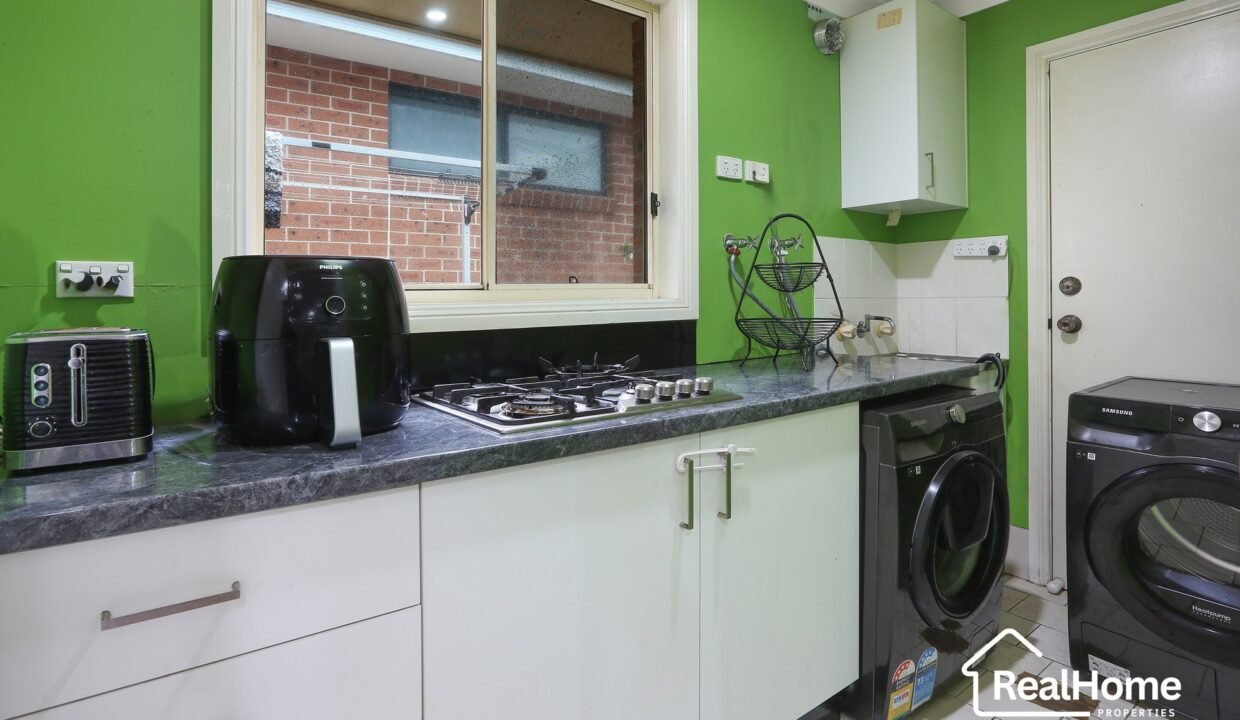 RealHome Properties 41 & 41A Kieren Drive, Blacktown NSW 2148 For sale Agent Derik Gomes (6)