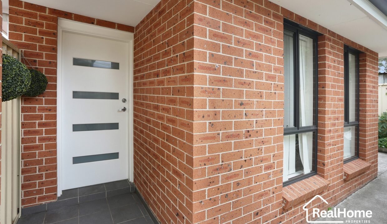 RealHome Properties 41 & 41A Kieren Drive, Blacktown NSW 2148 For sale Agent Derik Gomes (7)