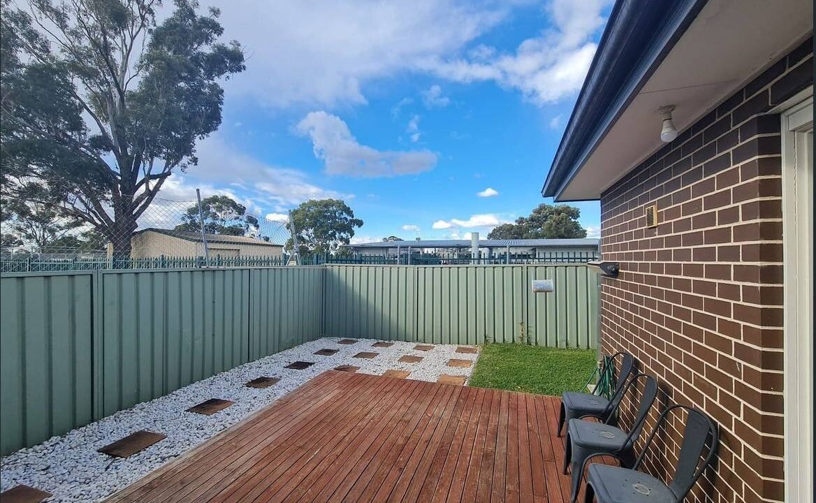 RealHome Properties for Rent 21A Niblo St, Doonside NSW 2767 (1)