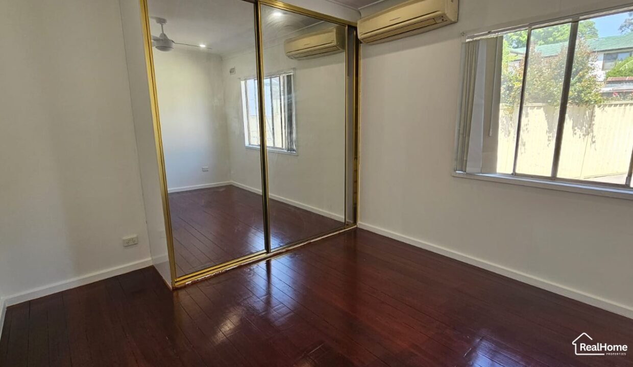 122 Freeman Street, Lalor Park, NSW 2147 Rent RealHome Properties Agent Derik Gomes (2)