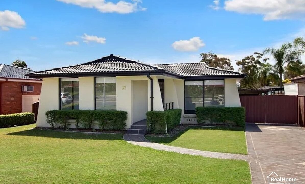 37 Alford St, Quakers Hill NSW 2763 Rent RealHome Properties Agent Derik Gomes (1)