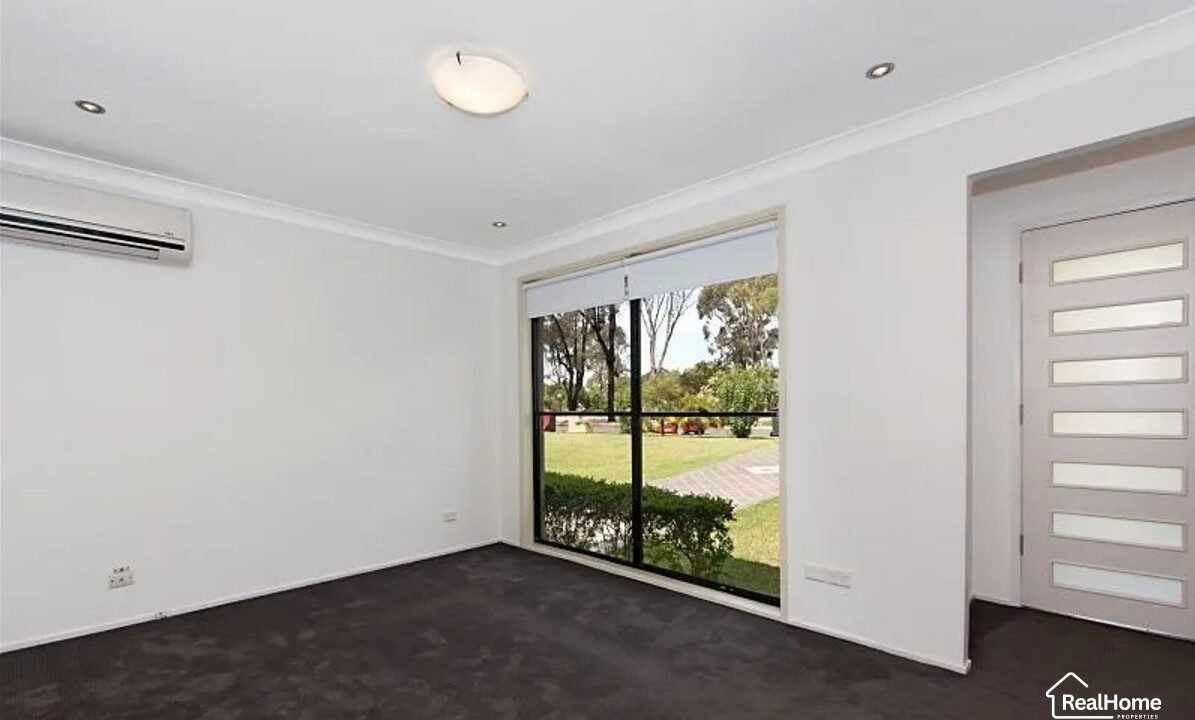 37 Alford St, Quakers Hill NSW 2763 Rent RealHome Properties Agent Derik Gomes (2)