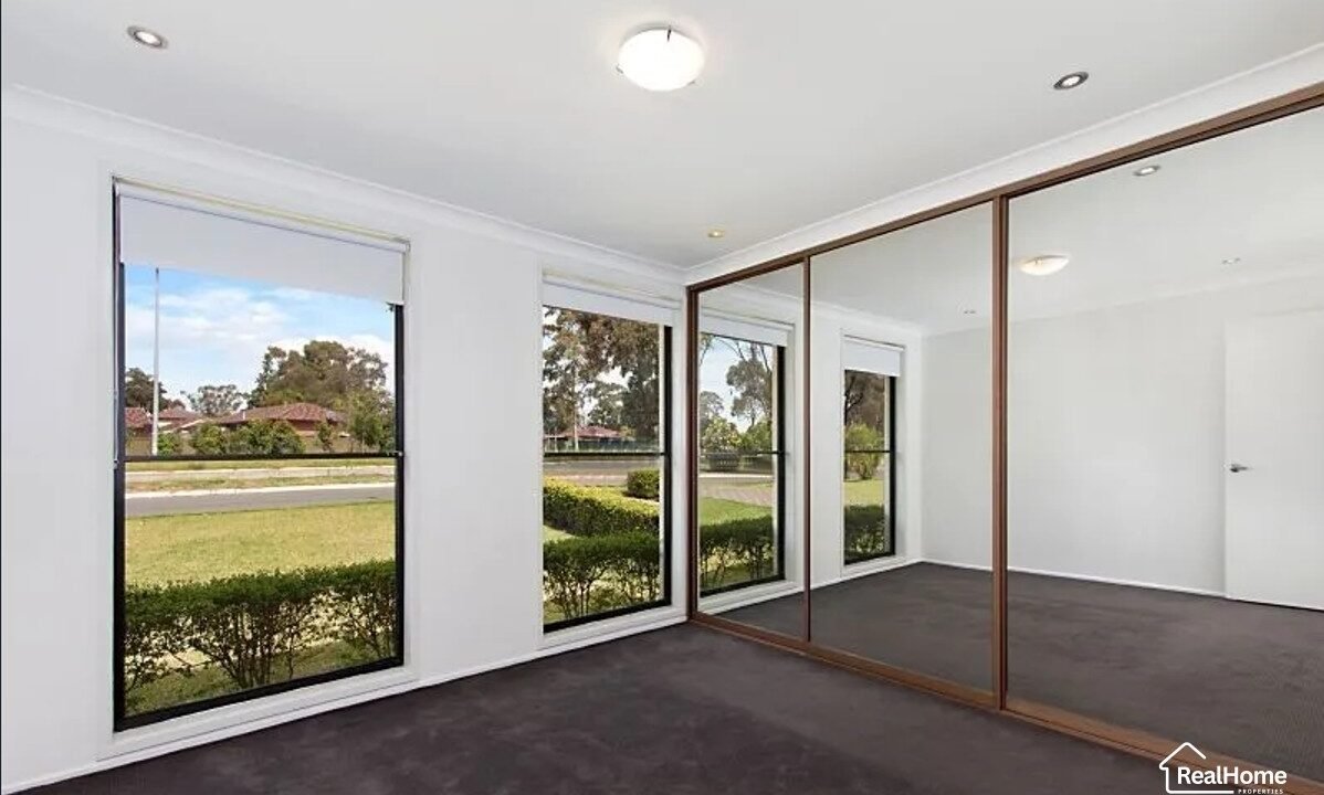 37 Alford St, Quakers Hill NSW 2763 Rent RealHome Properties Agent Derik Gomes (5)