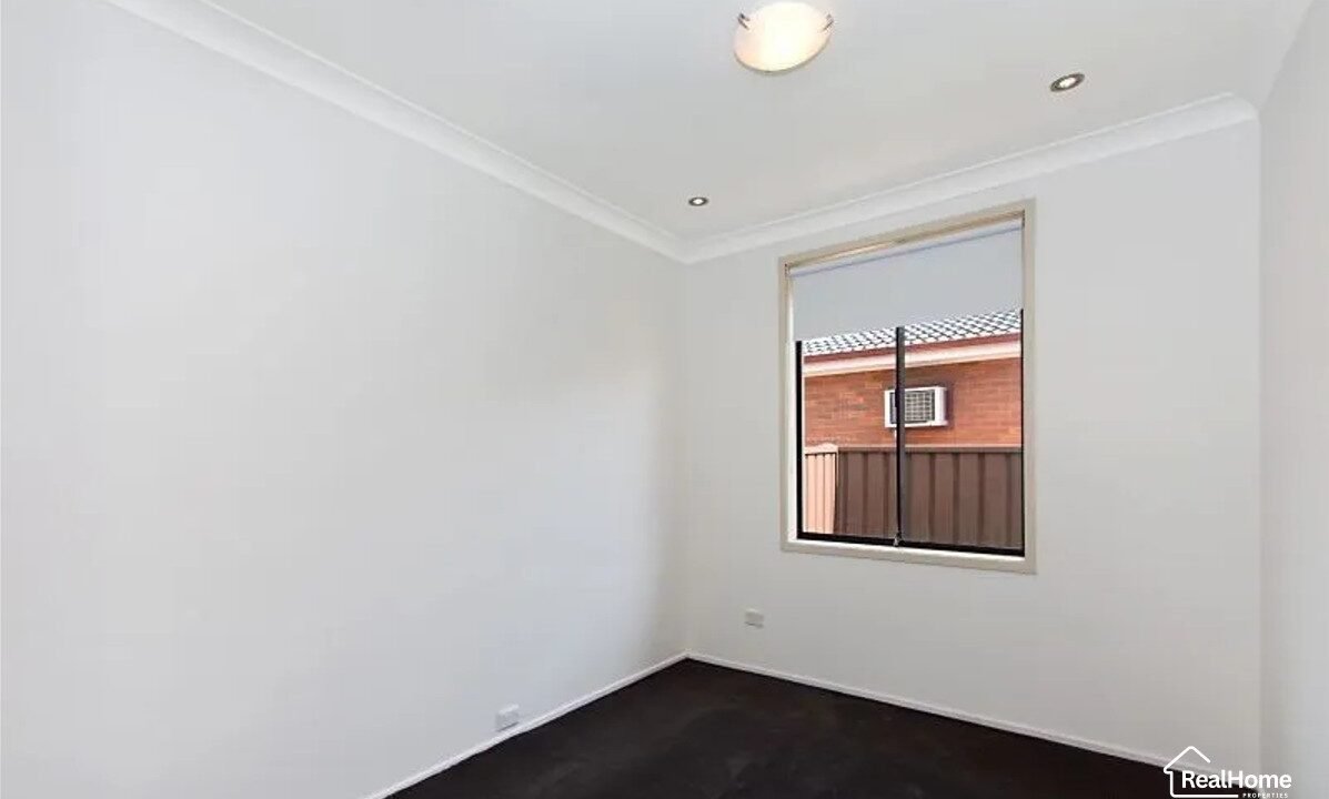 37 Alford St, Quakers Hill NSW 2763 Rent RealHome Properties Agent Derik Gomes (6)