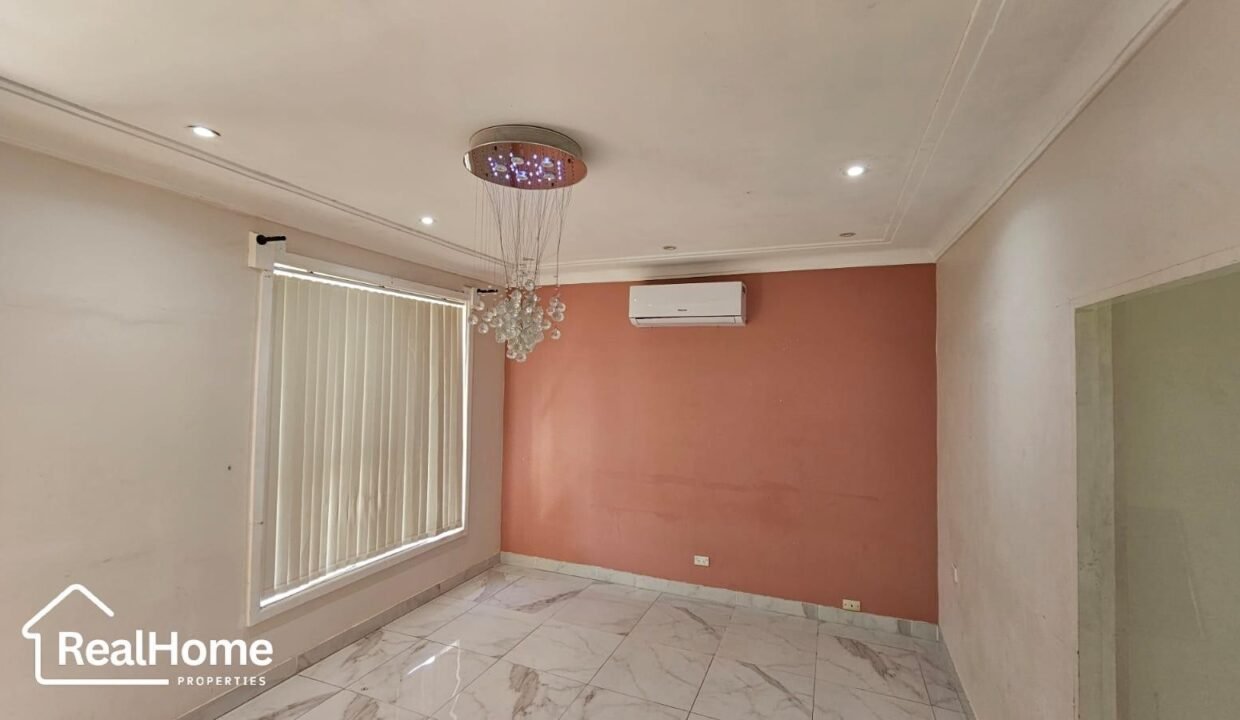 1 Vera Street, Seven Hills NSW 2147 Rent RealHome Properties Agent Derik Gomes (3)